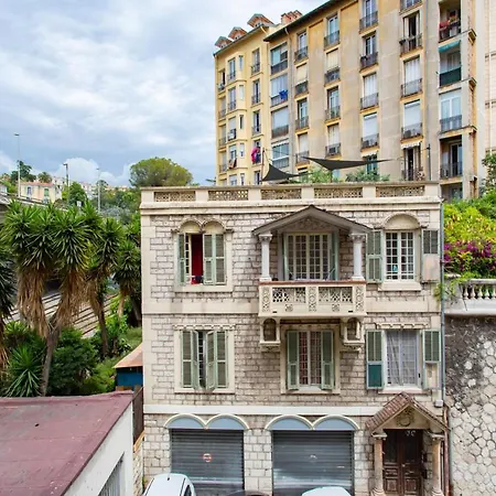 26 , La Riviera Daire *