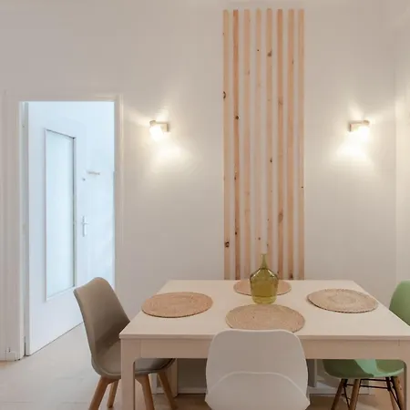 Apartment 26 , La Riviera *