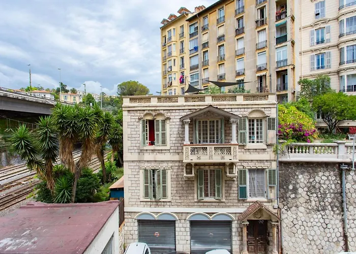 26 , La Riviera Apartman *