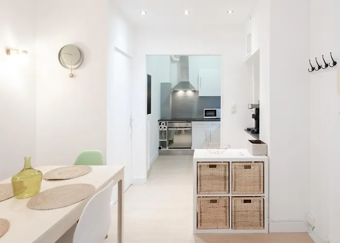 26 , La Riviera Apartman