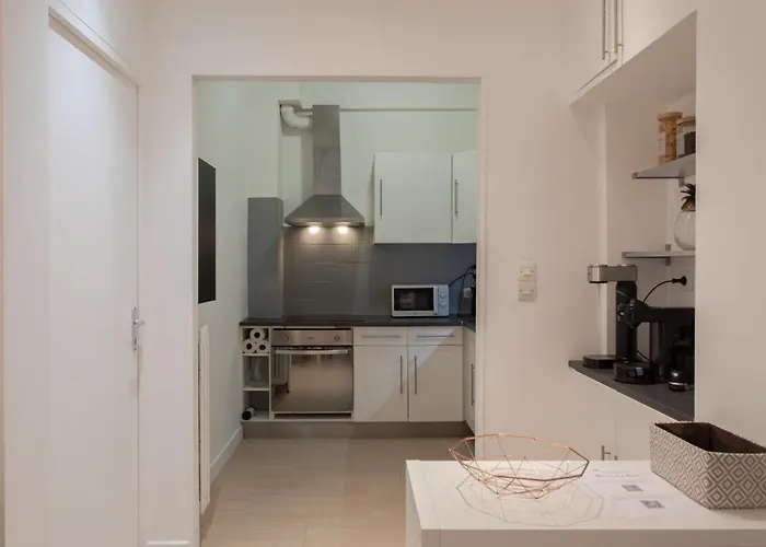 26 , La Riviera Apartman *