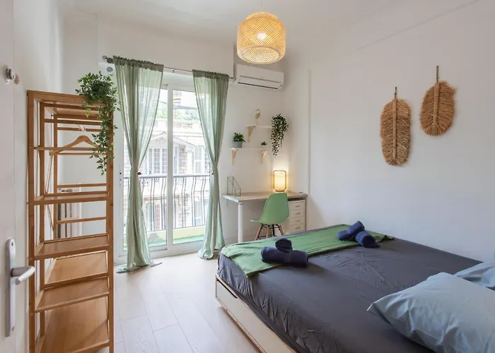 26 , La Riviera Appartement