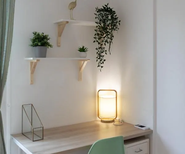 26 , La Riviera Appartement *